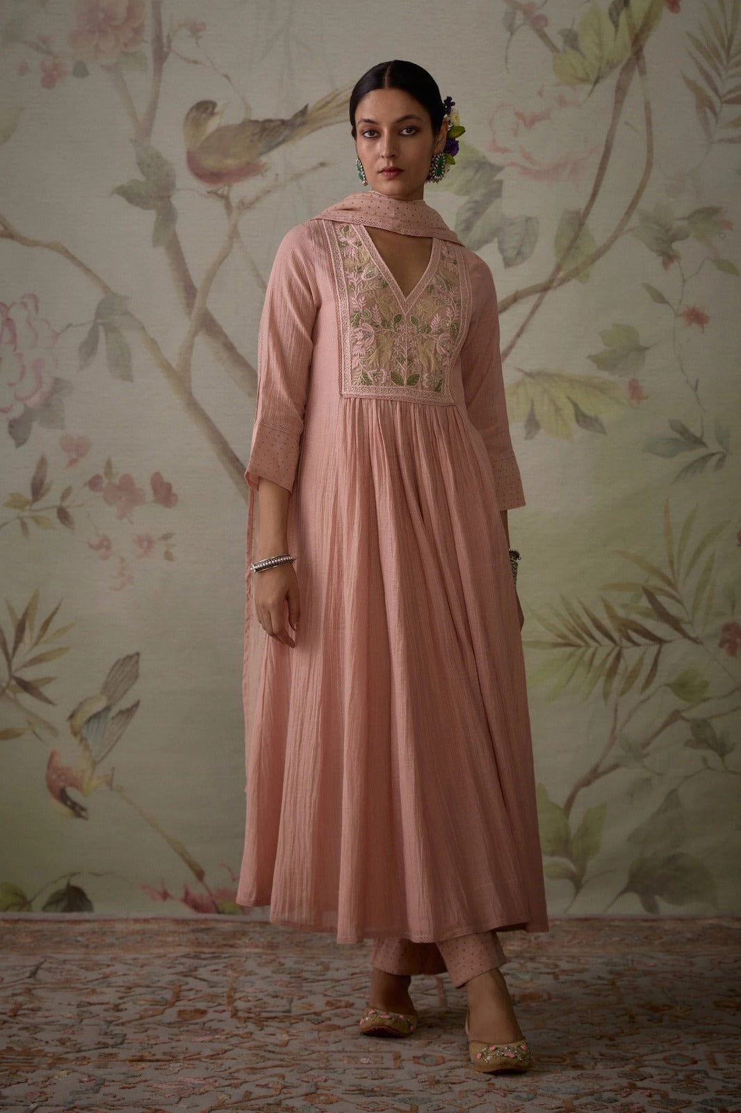 Blush Pink Lace Detailed Kurta Set